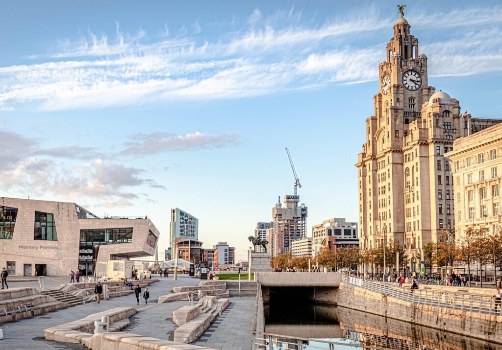 liverpool docks skyline